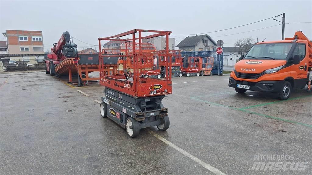 SkyJack SJIII3220 Šķerveida pacēlāji