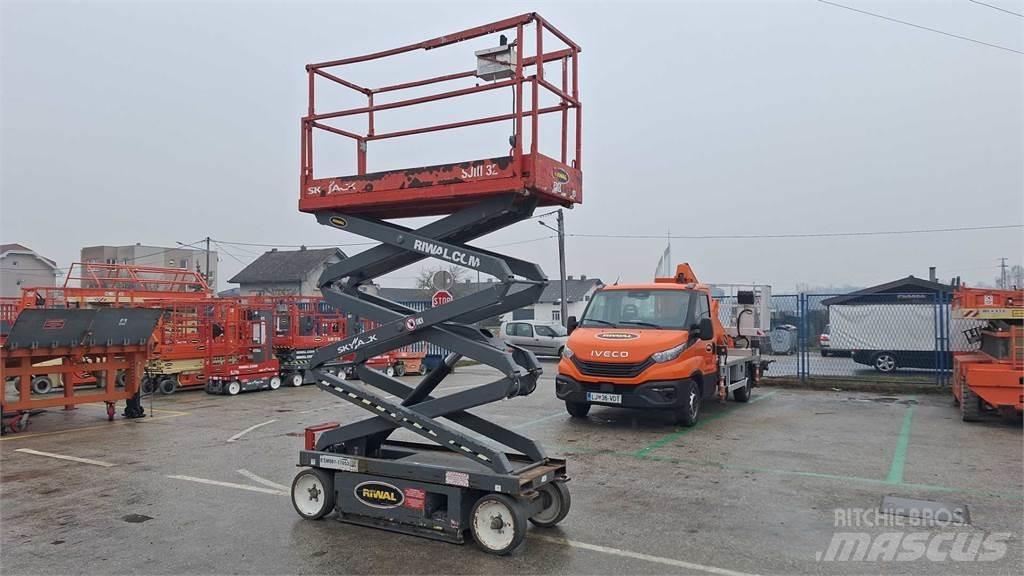 SkyJack SJIII3220 Šķerveida pacēlāji