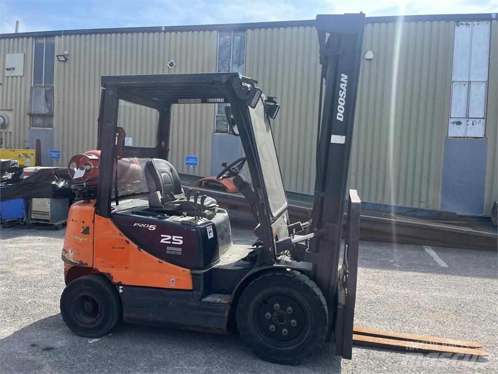 Doosan G25E-5 LPG tehnika