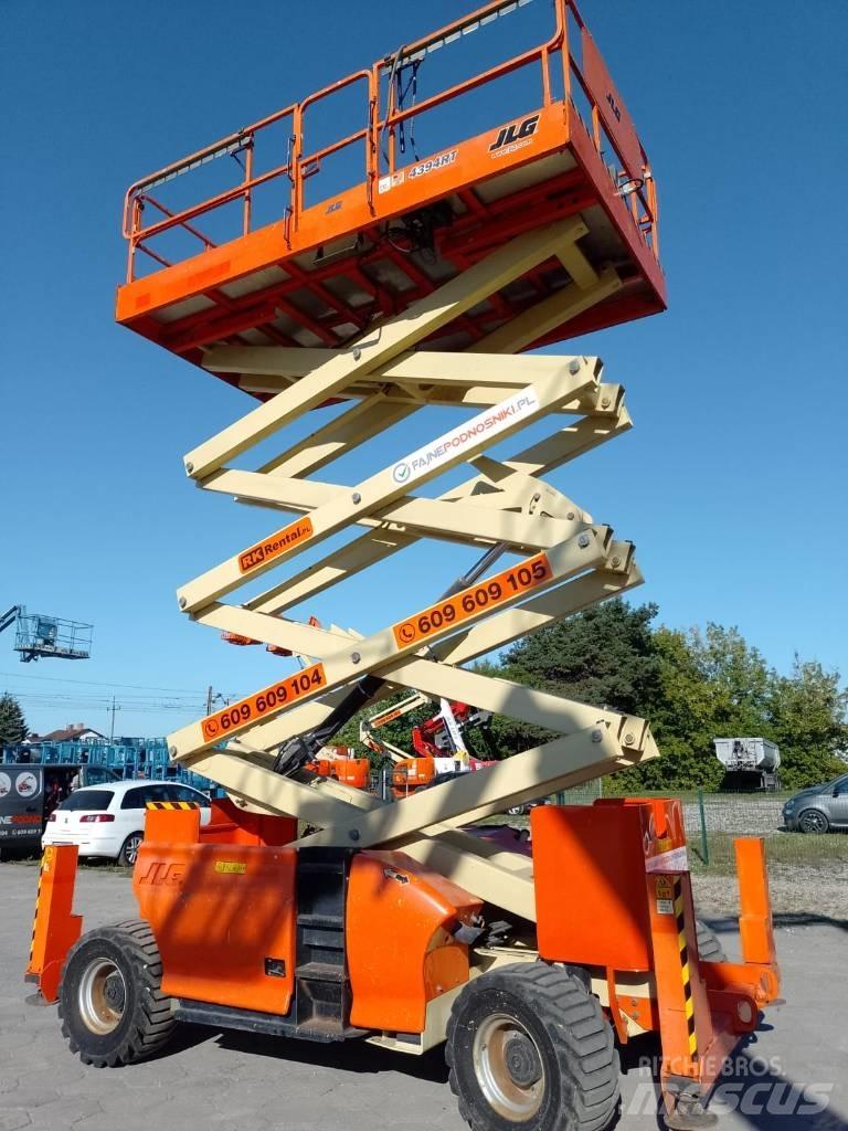 JLG 4394 RT Šķerveida pacēlāji