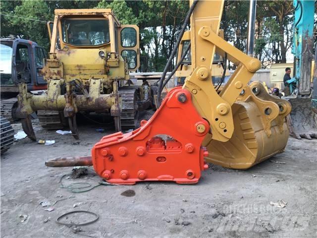 CAT 325 C Kāpurķēžu ekskavatori