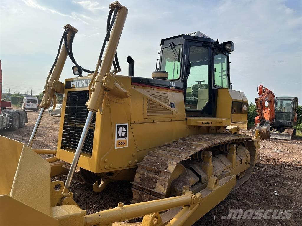 CAT D7G Kāpurķēžu buldozeri