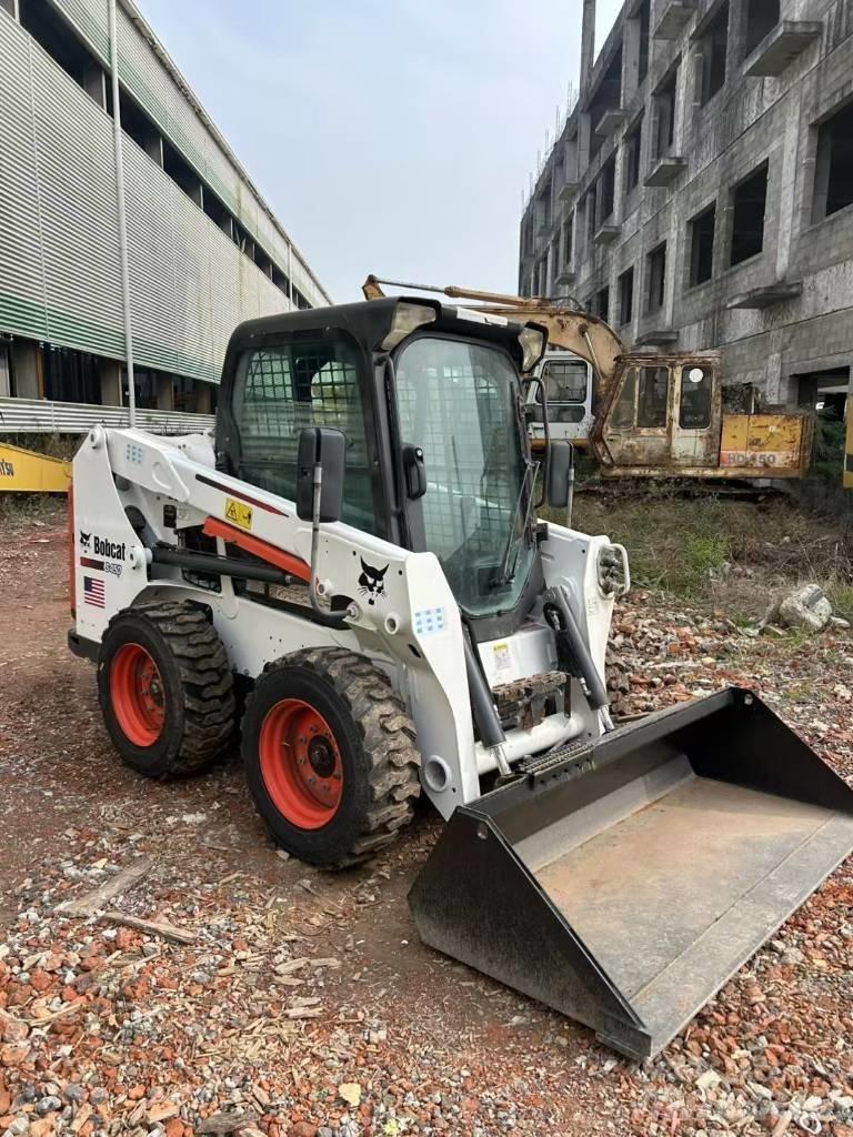 Bobcat S450 Lietoti riteņu kompaktiekrāvēji