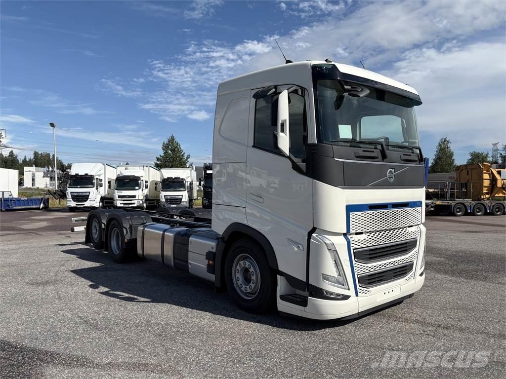 Volvo FH460 6x2 Šasija ar kabīni