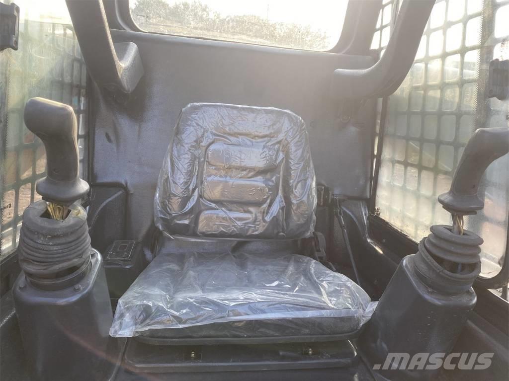 Bobcat S 300 Lietoti riteņu kompaktiekrāvēji