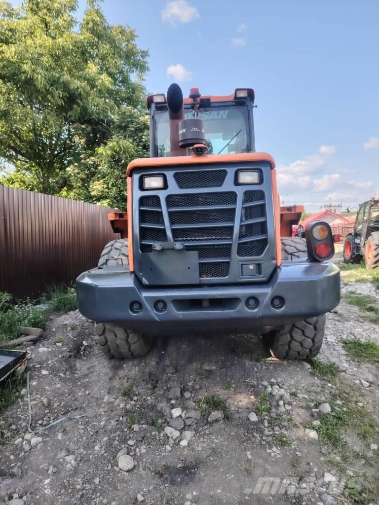 Doosan DL 250 Iekrāvēji uz riteņiem