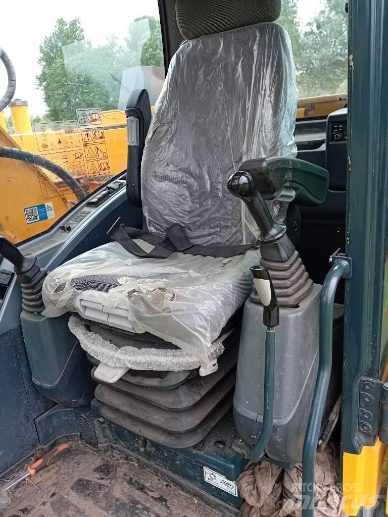 Hyundai R145LCR-9A Kāpurķēžu ekskavatori
