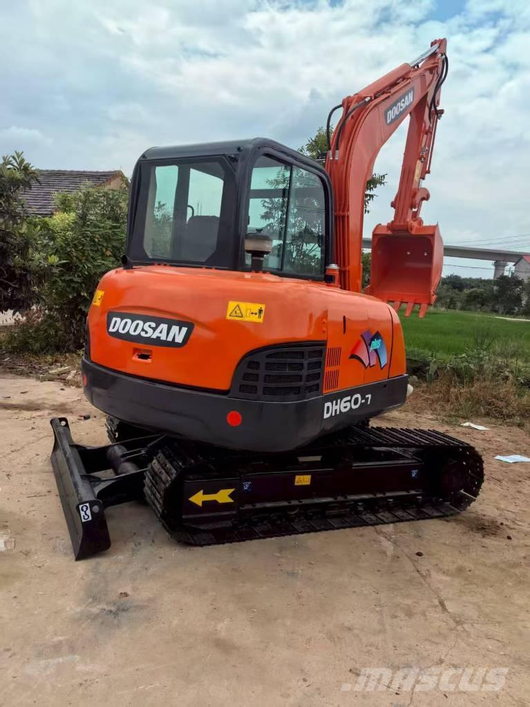 Doosan DH 60 Mini ekskavatori < 7 t