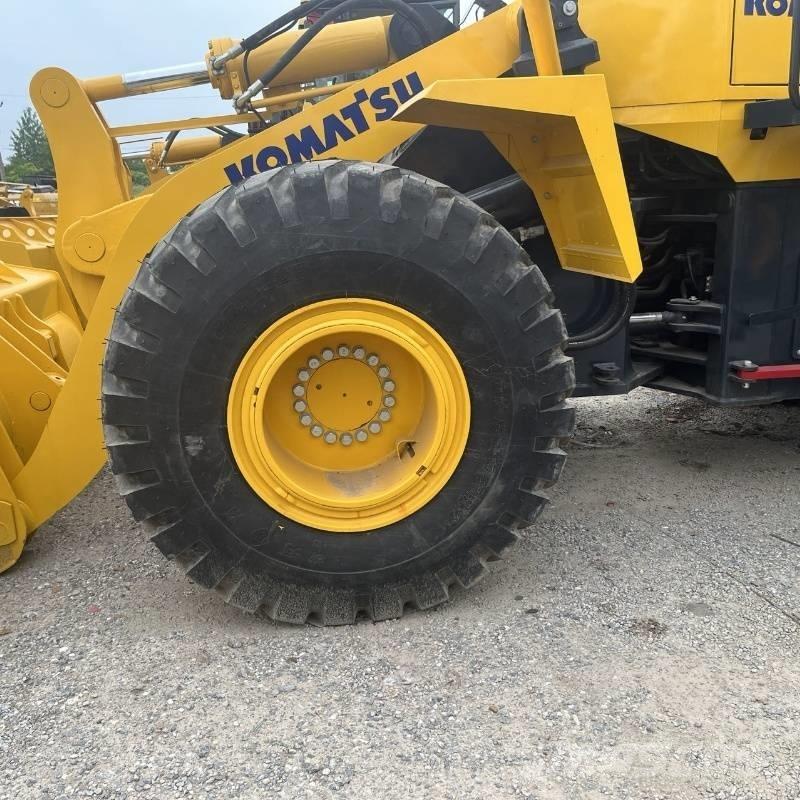 Komatsu WA 380 Iekrāvēji uz riteņiem