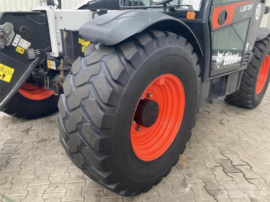 Bobcat TL 38.70 HF Lauksaimniecības pacēlāji