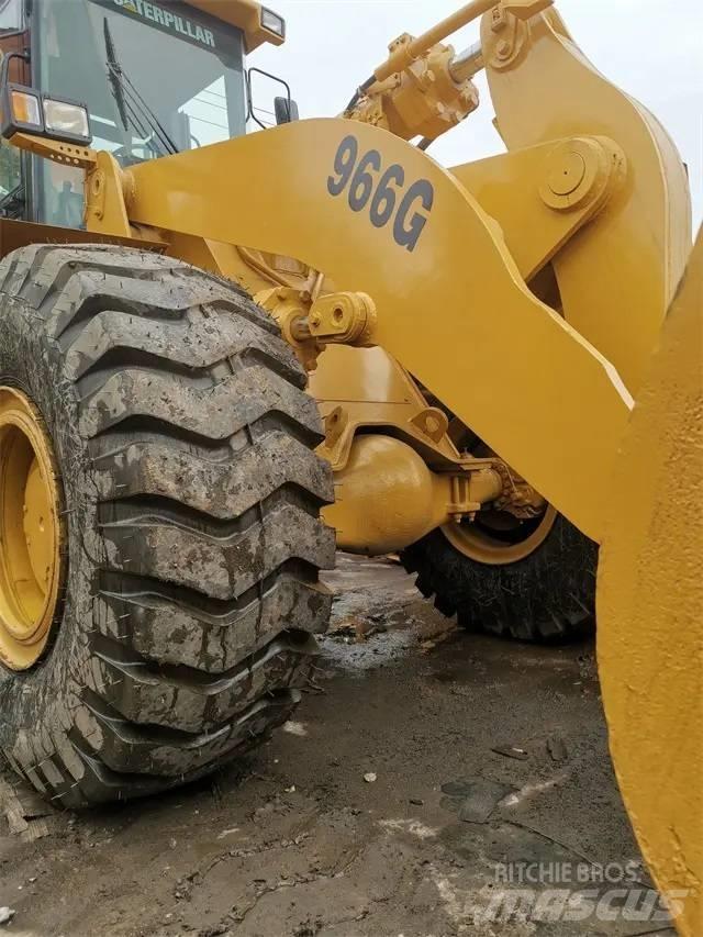 CAT 966G Iekrāvēji uz riteņiem