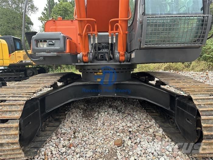 Hitachi ZX 240G Kāpurķēžu ekskavatori