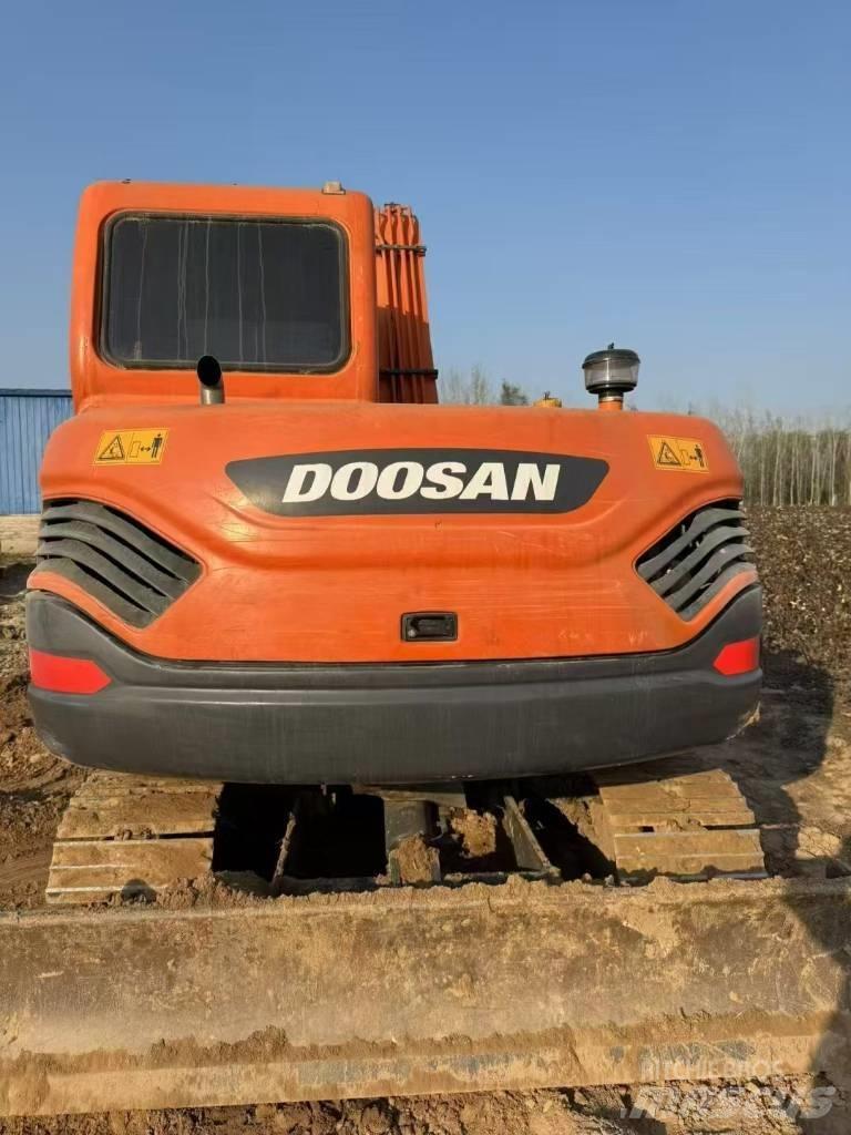 Doosan DX 75-9 C Kāpurķēžu ekskavatori