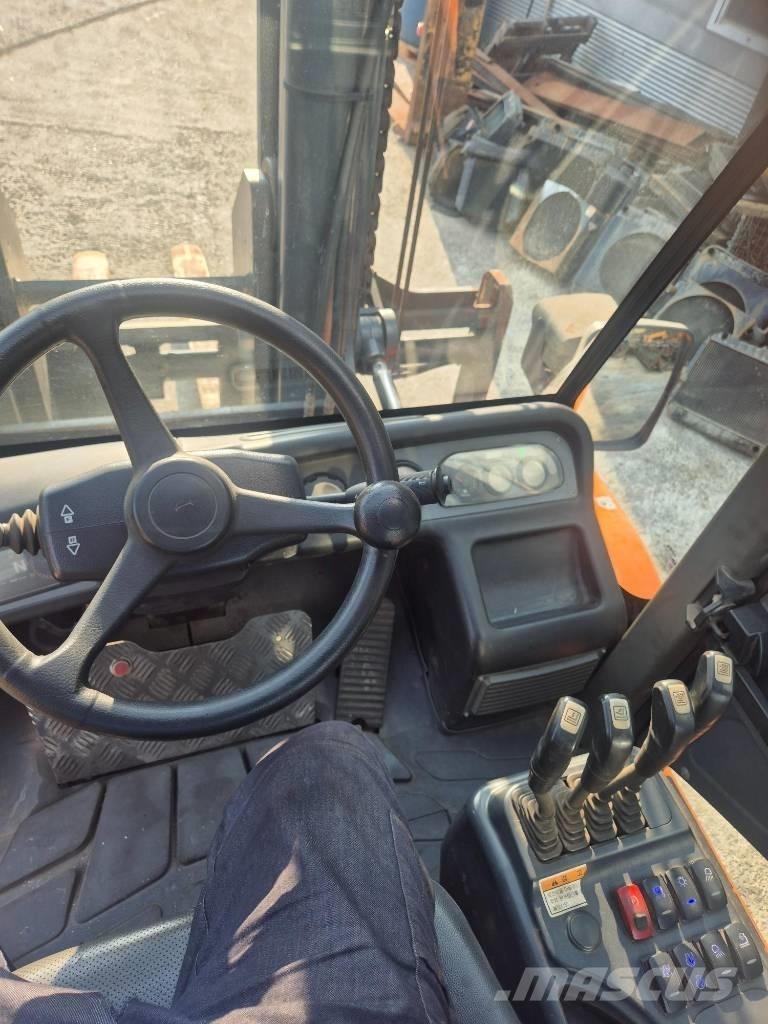 Hyundai 160 D-7 E Tehnika ar dīzeļa dzinēju