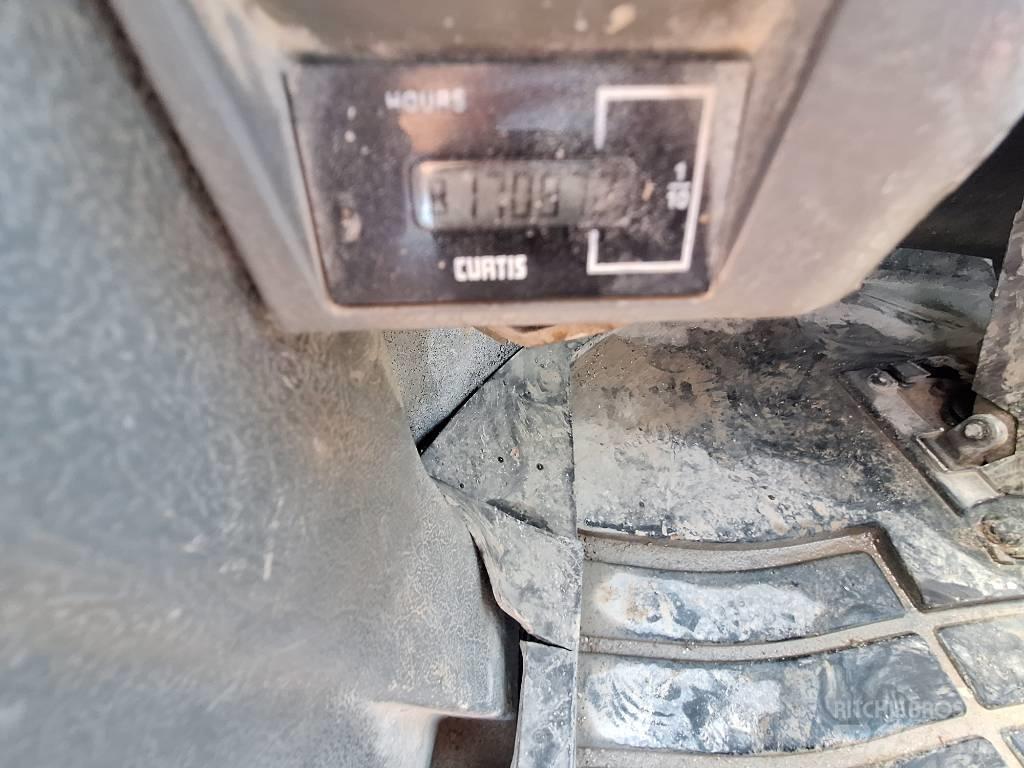 Doosan DL 300 Iekrāvēji uz riteņiem