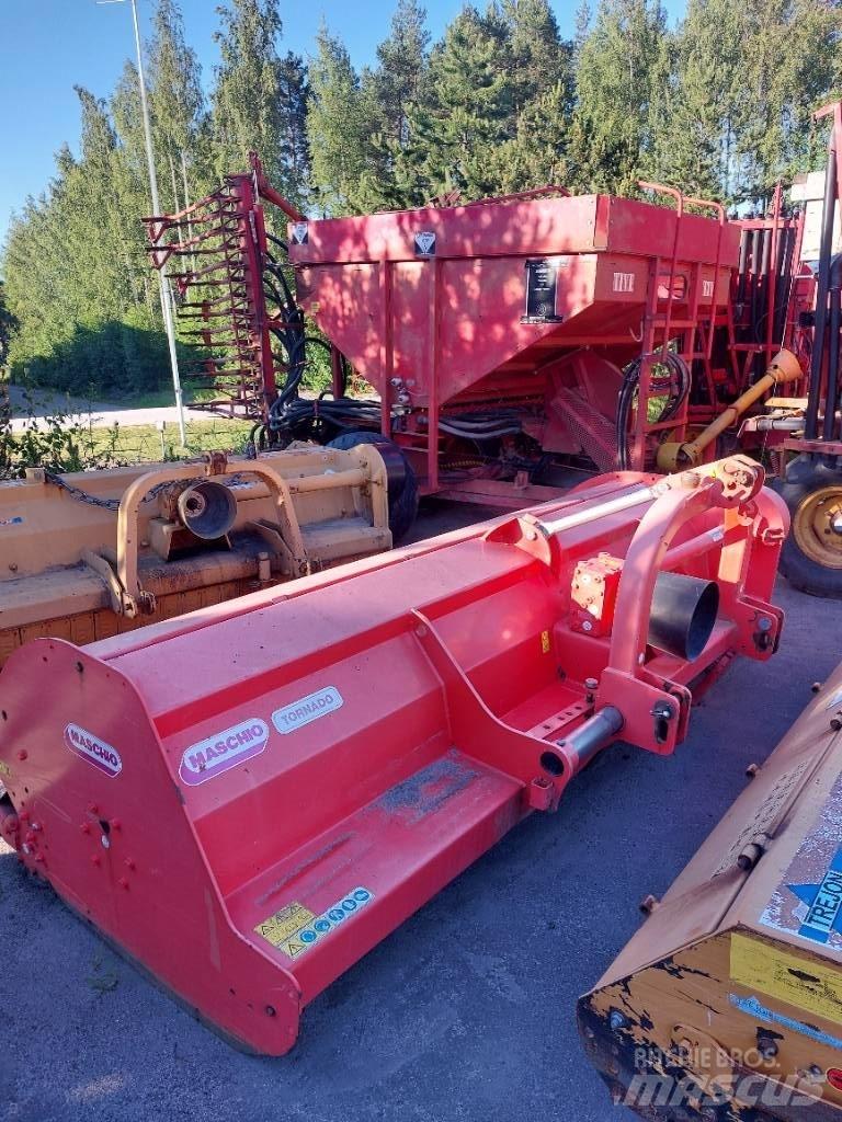 Maschio Tornado 280 Pļaujmašīnas/pašgājēji