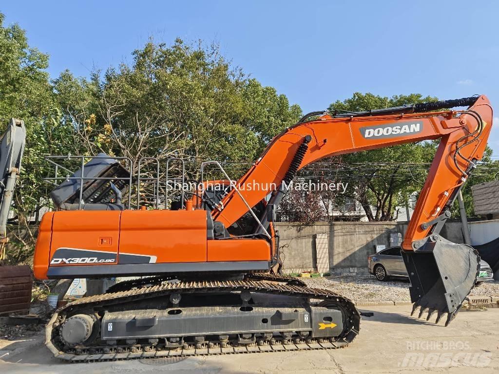 Doosan DX300 Kāpurķēžu ekskavatori
