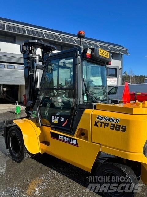 CAT D50K Tehnika ar dīzeļa dzinēju