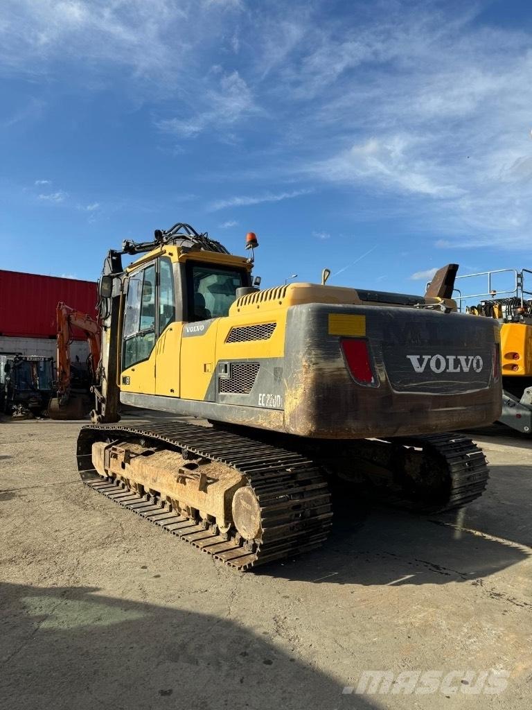 Volvo EC 220 DL Kāpurķēžu ekskavatori