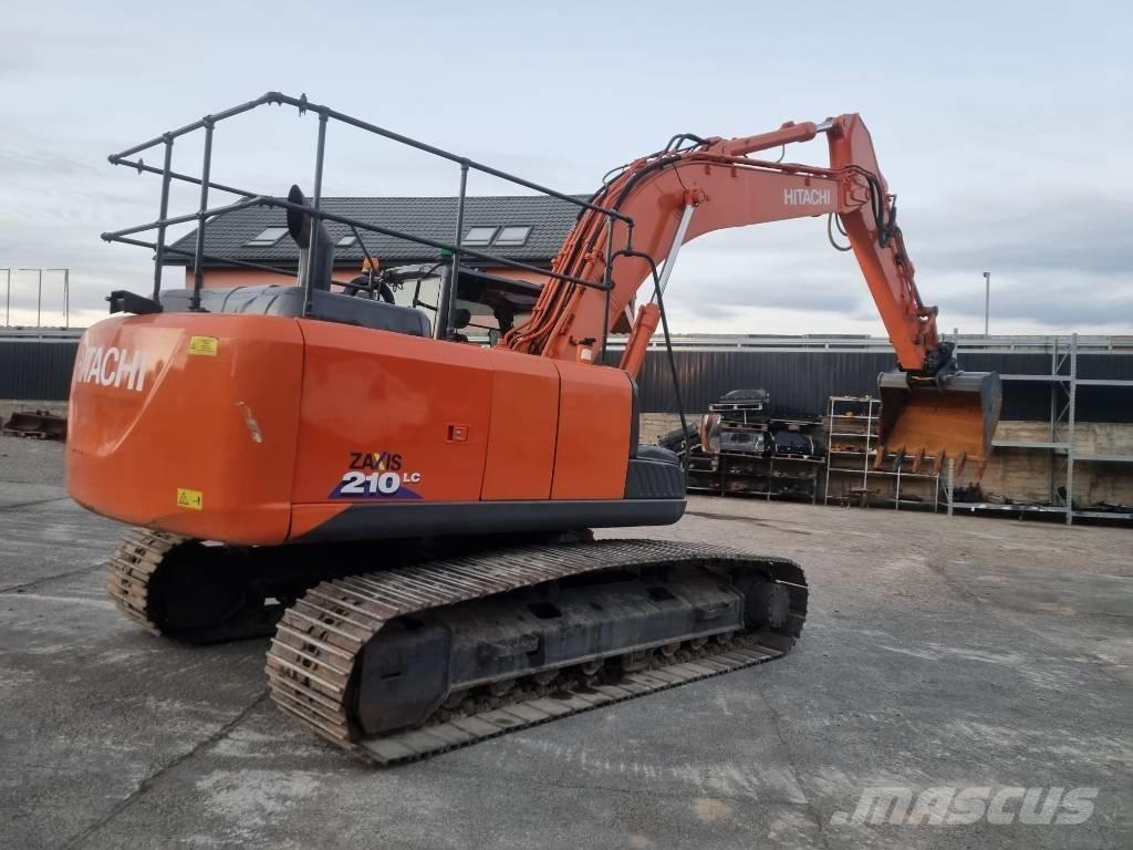 Hitachi 210 Kāpurķēžu ekskavatori