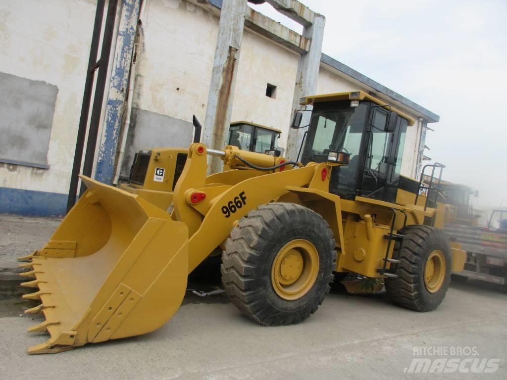 CAT 966 F Iekrāvēji uz riteņiem