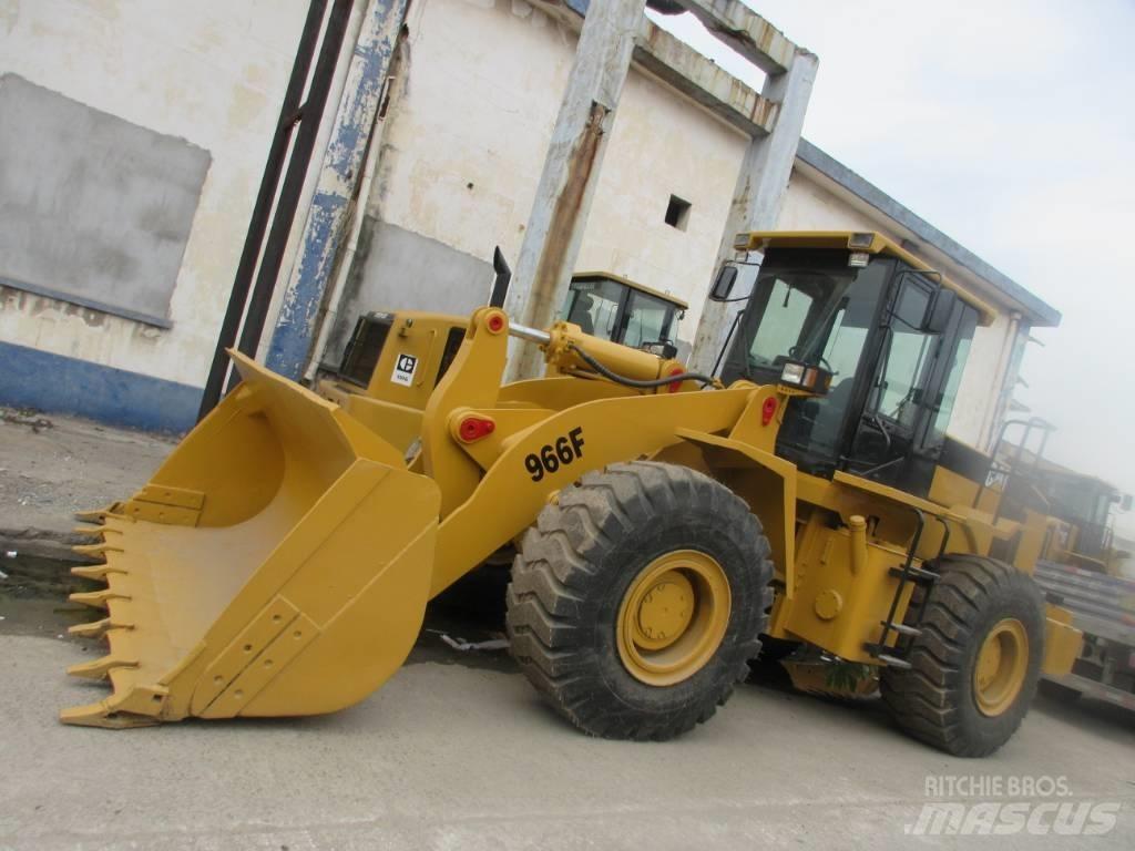 CAT 966 F Iekrāvēji uz riteņiem