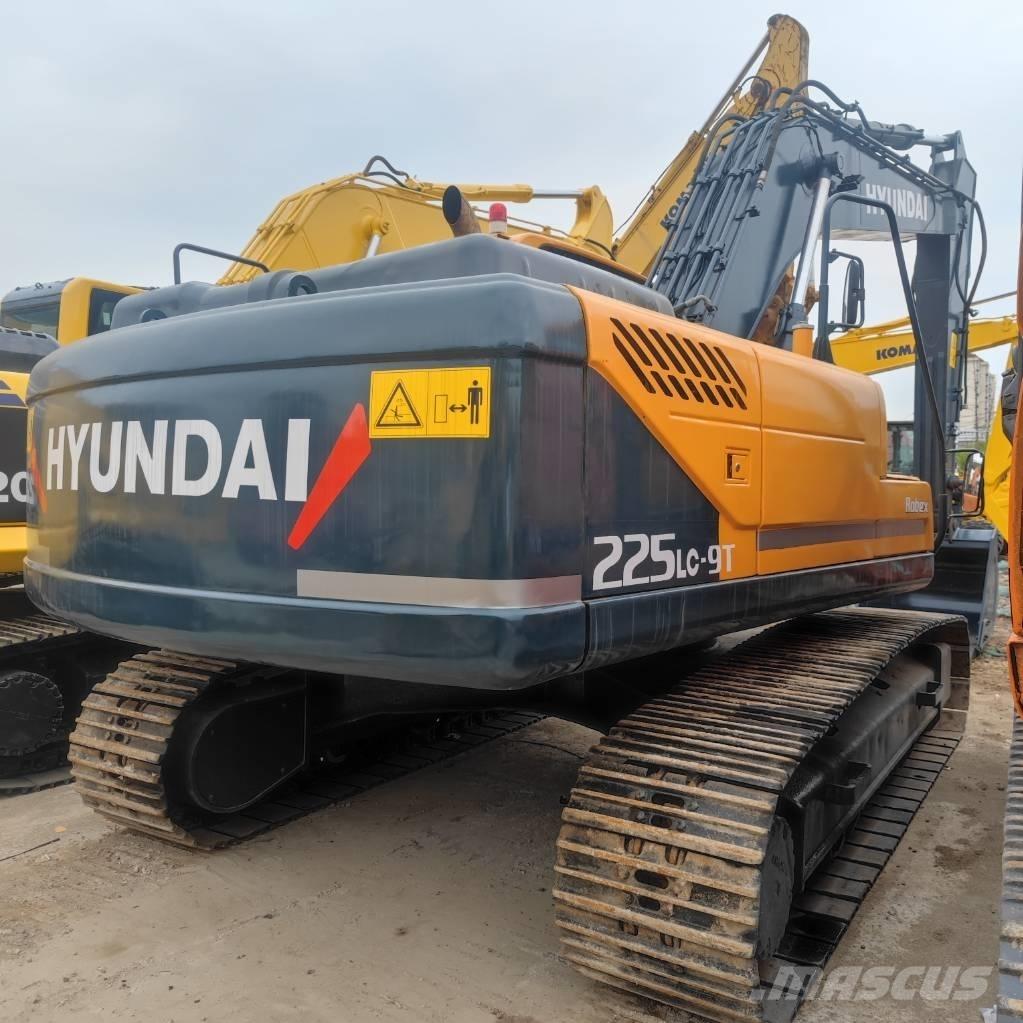 Hyundai R 225LC-9T Kāpurķēžu ekskavatori