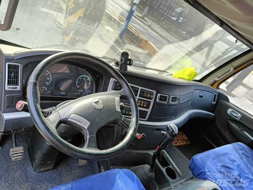XCMG QY25K5C Visurgājēji celtņi