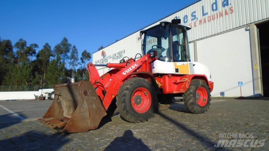 Volvo L 30 B Iekrāvēji uz riteņiem