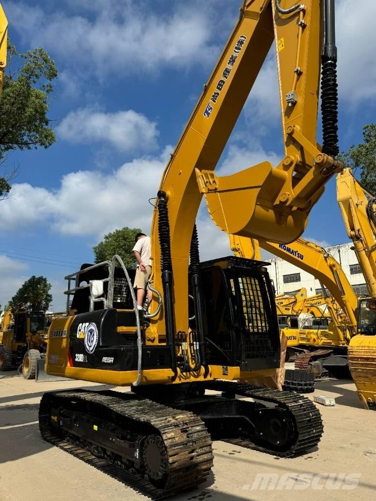 CAT CAT320D Vidēja lieluma ekskavatori 7 t - 12 t
