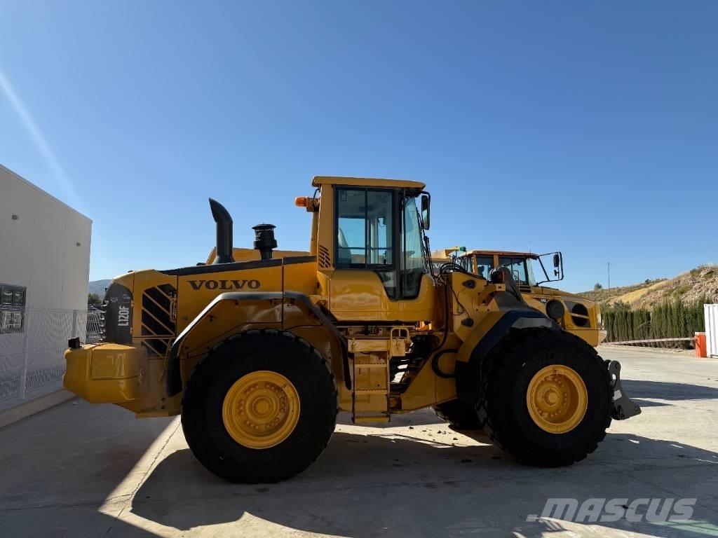 Volvo L 120 F Iekrāvēji uz riteņiem