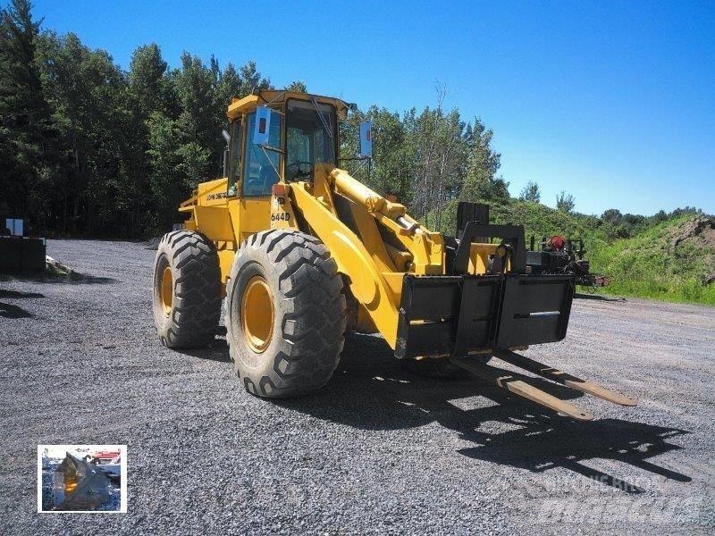 John Deere 644 D Iekrāvēji uz riteņiem