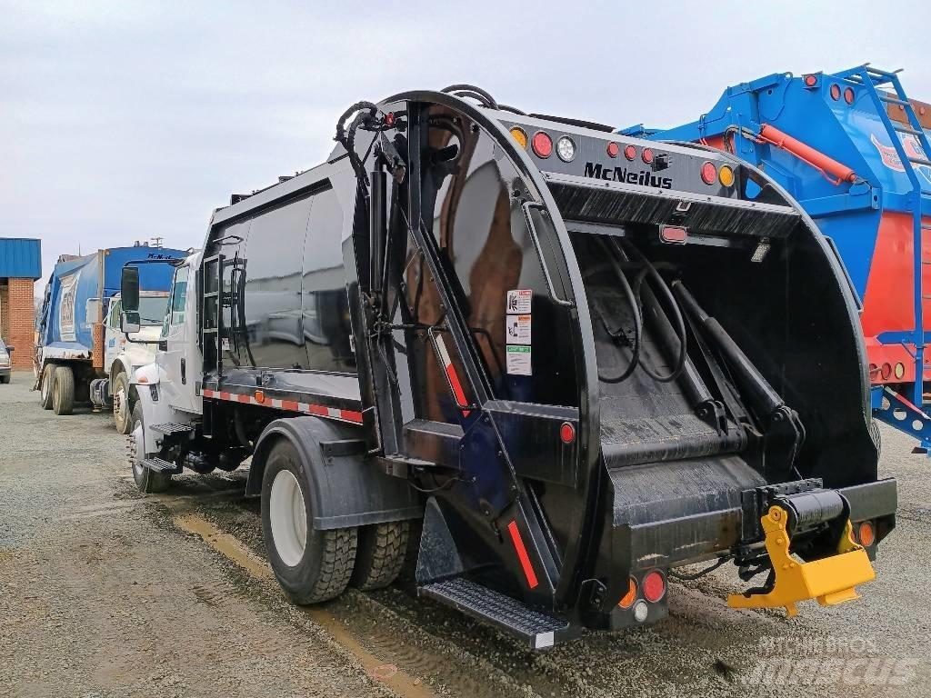International 4600 Atkritumu izvešanas transports