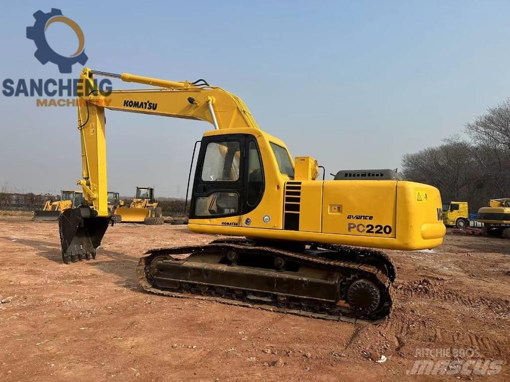 Komatsu PC 220 Kāpurķēžu ekskavatori