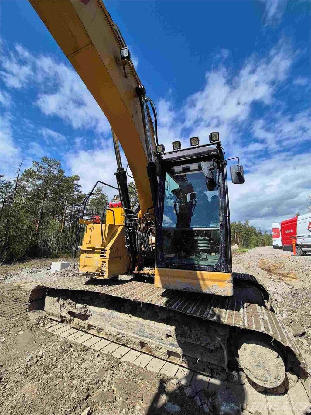 CAT 325FLCR Kāpurķēžu ekskavatori