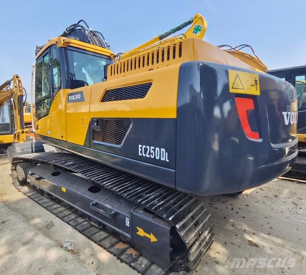 Volvo EC 250 D Kāpurķēžu ekskavatori