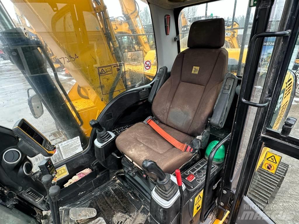 JCB JS 130 LC Kāpurķēžu ekskavatori
