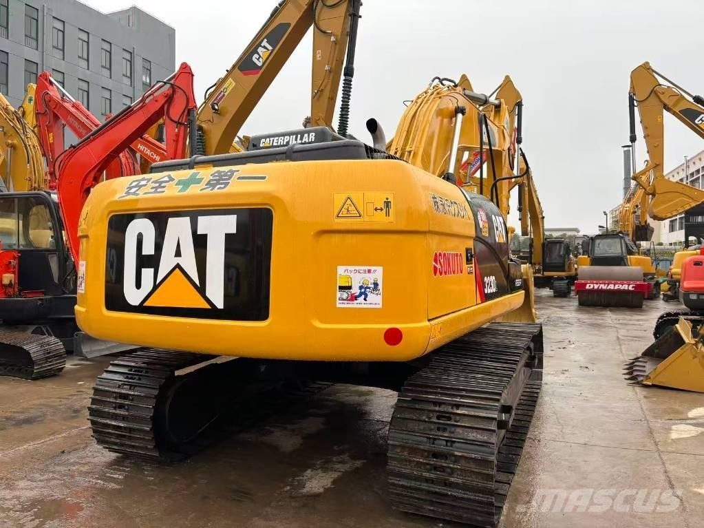 CAT 323 D Kāpurķēžu ekskavatori