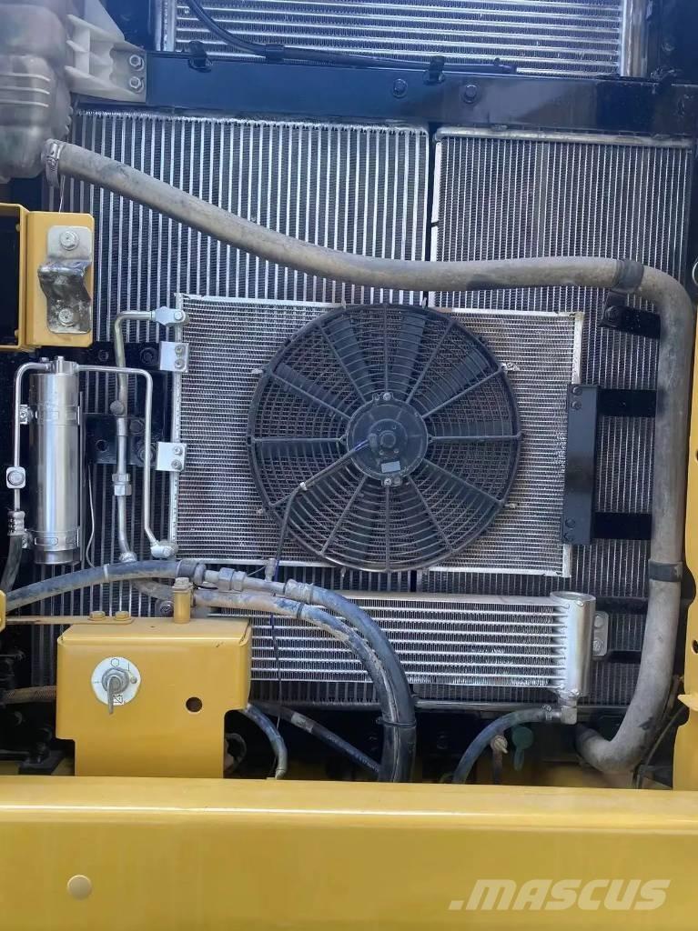 CAT 320GC Kāpurķēžu ekskavatori