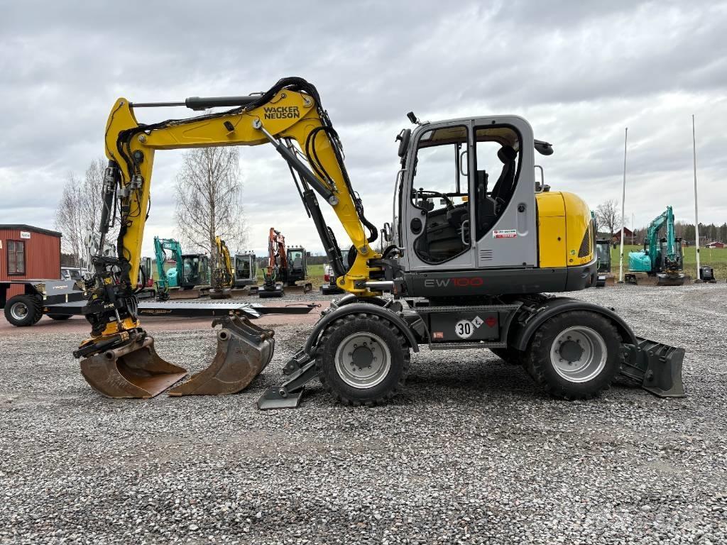 Wacker Neuson EW100 Ekskavatori uz riteņiem