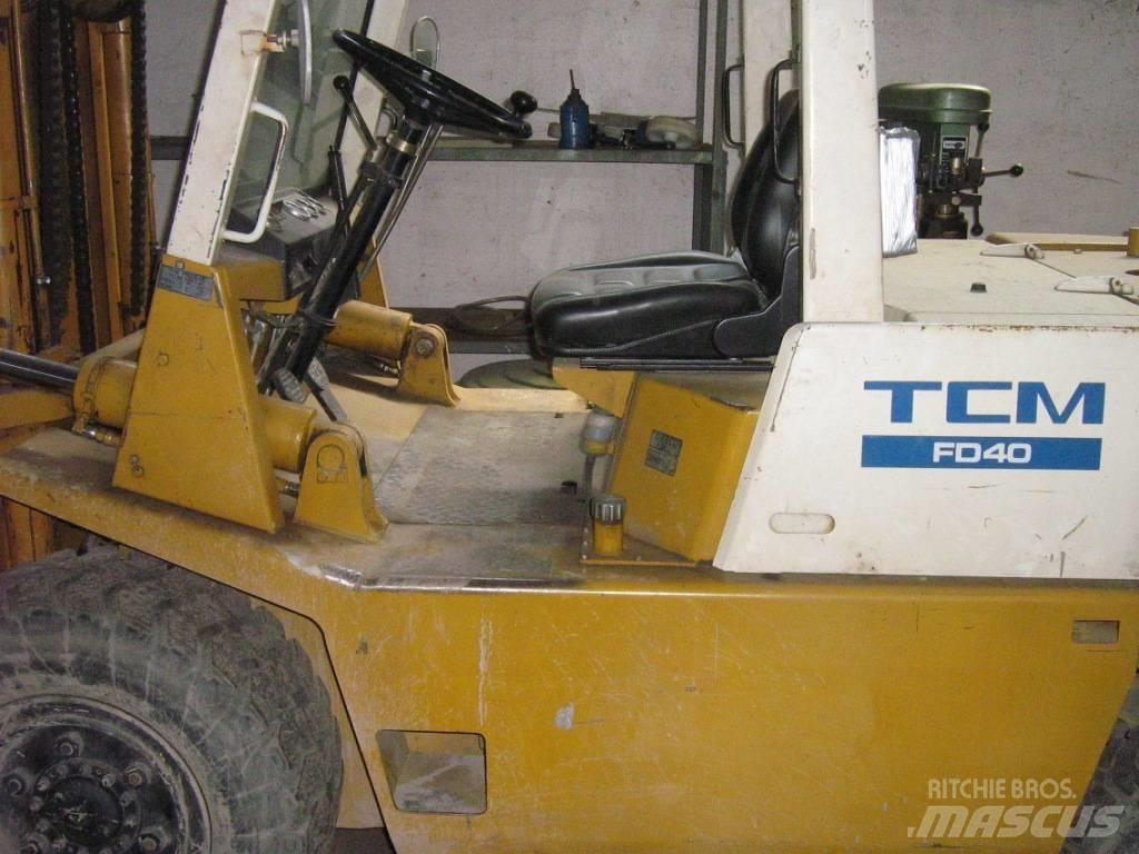 TCM FD40 Tehnika ar dīzeļa dzinēju