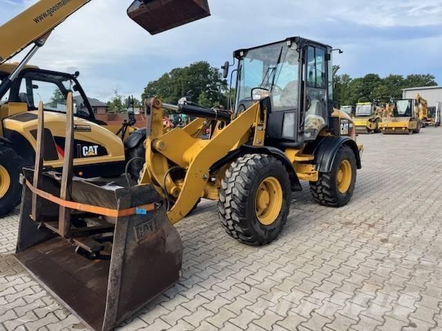 CAT 908 H Iekrāvēji uz riteņiem