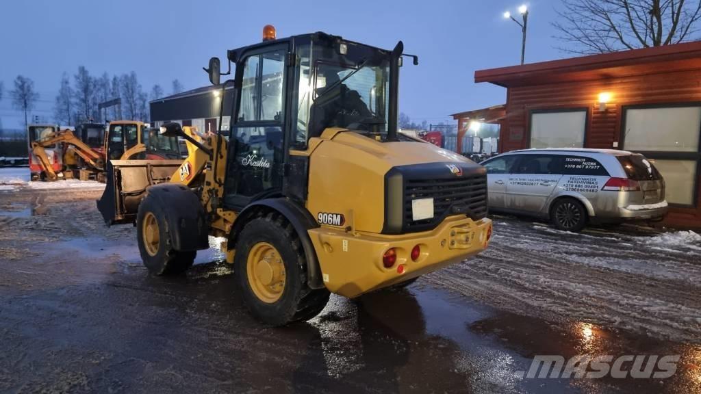 CAT 906M Iekrāvēji uz riteņiem