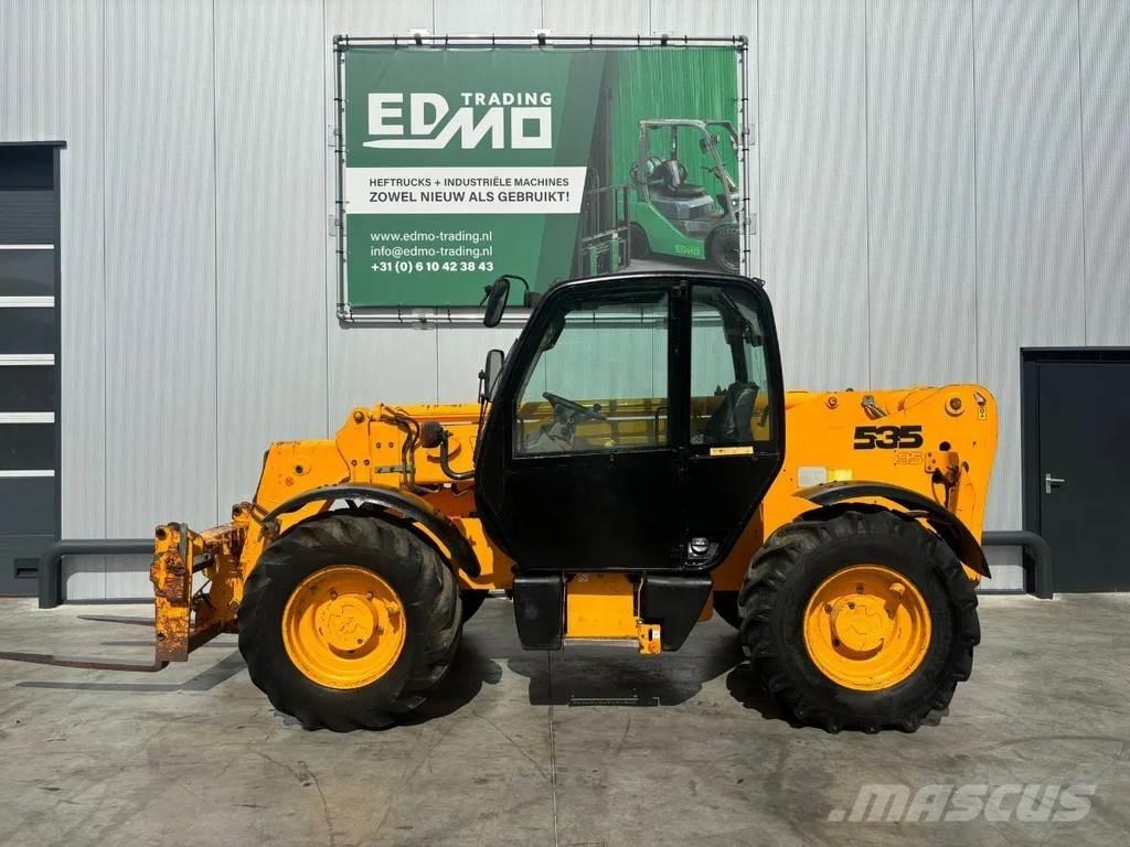 JCB Verreiker Teleskopiskie manipulatori