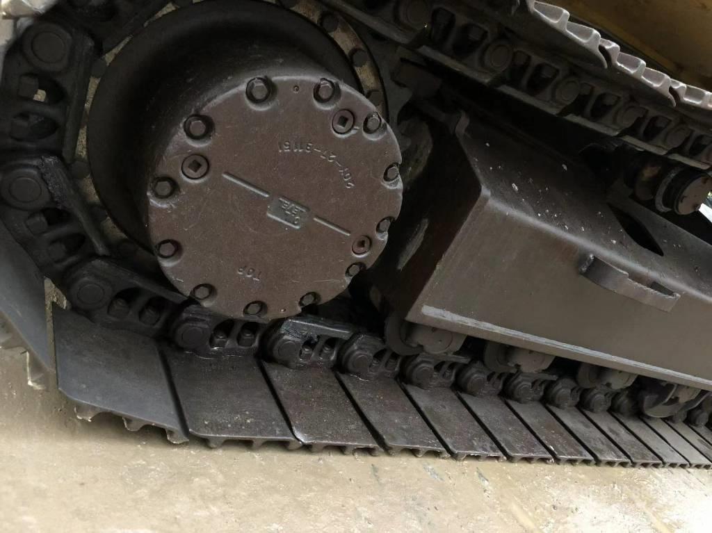 Komatsu 200-7 Kāpurķēžu ekskavatori