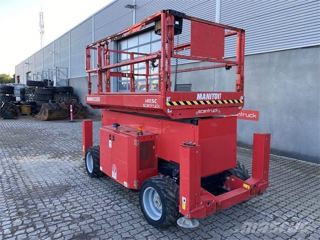 Manitou 140SC Šķerveida pacēlāji