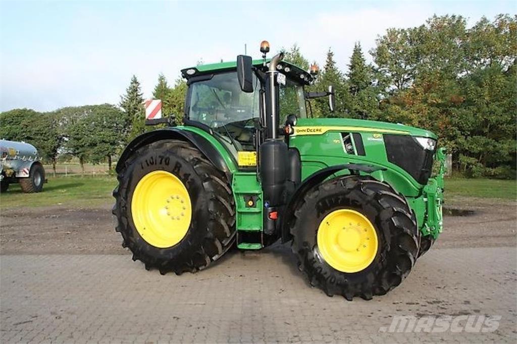 John Deere 6R195 Traktori