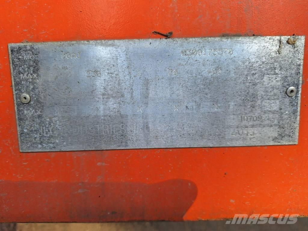 JLG 600AJ Strēles pacēlāji