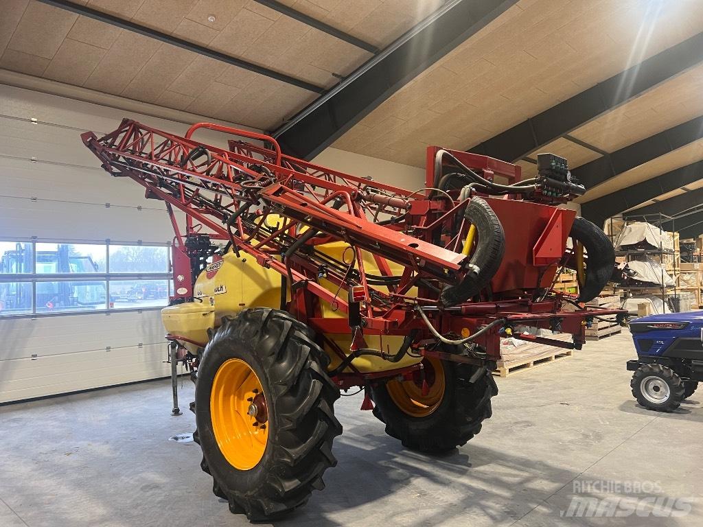 Hardi Commander 2800 Piekabināmie smidzinātāji(miglotāji)