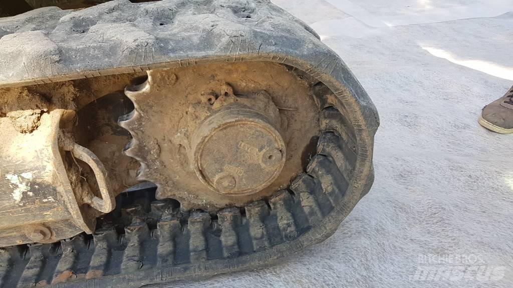 Komatsu PC24MR-5 Mini ekskavatori < 7 t